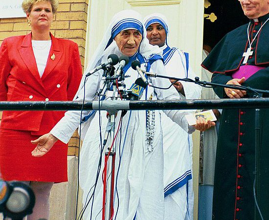 550px-Mother_Teresa_with_Cardinal_Wiliam_Keeler
