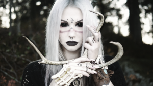 800px-Luminary_Blackthorn