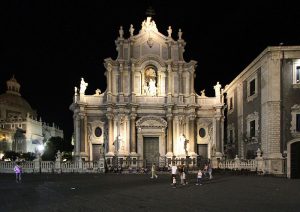 Catania,_Cattedrale_dedicata_a_Sant'Agata._-_panoramio